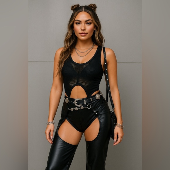 Fashion Nova Not Tripping Cutout Latex Bodysuit – Black – NWT - Picture 2 of 3